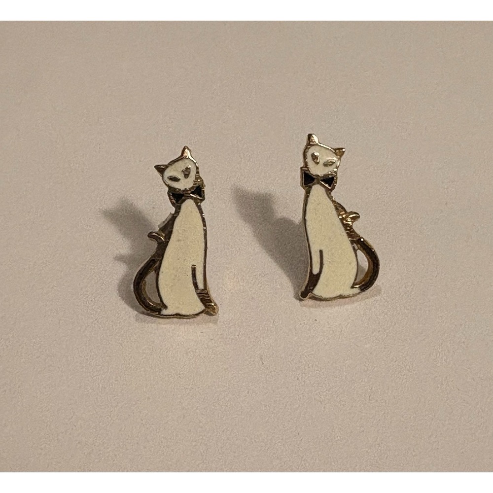Vtg.Cloisonné Enamel Cream & Black Siamese Cat Pierced Earrings w/blackBow Tie